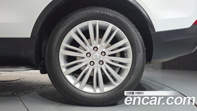 Land Rover Discovery 5 3.0 TD6 HSE Luxury 2018 — фото 21