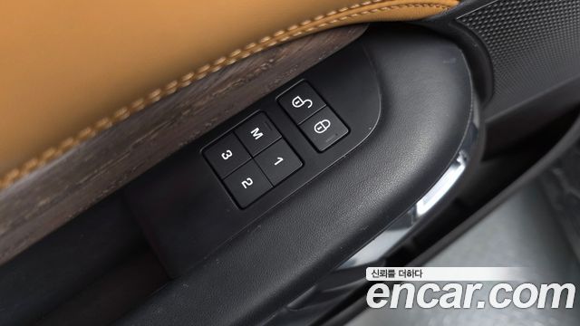 Land Rover Discovery 5 3.0 TD6 HSE Luxury 2018 — фото 38