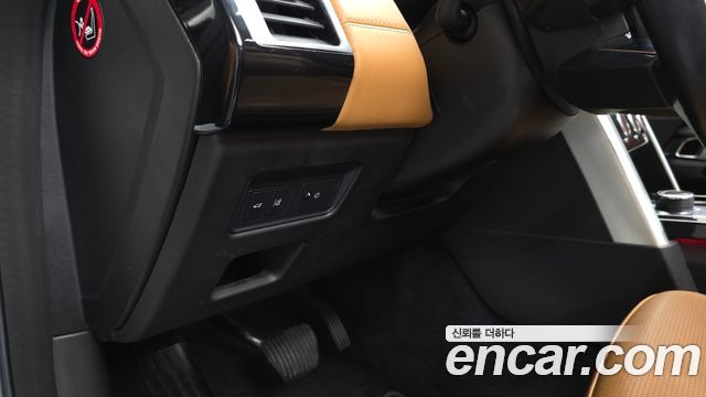 Land Rover Discovery 5 3.0 TD6 HSE Luxury 2018 — фото 42