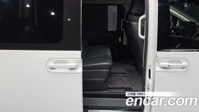 Hyundai Staria L3.5 Tourer 9-Seater Modern 2024 — фото 16