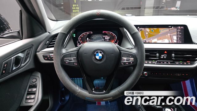 BMW 1 Series (F40) 118d Joy First Edition 2020 — фото 13