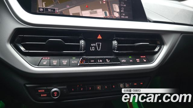 BMW 1 Series (F40) 118d Joy First Edition 2020 — фото 19