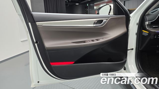 Hyundai Grandeur (IG) 2.5 Premium 2020 — фото 24