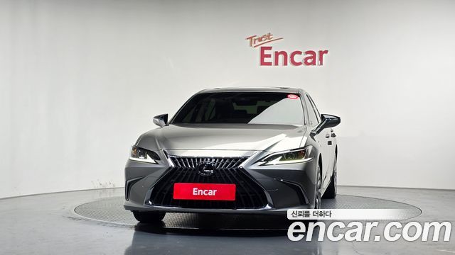 Lexus ES300h (VII) Luxury Plus 2023 — фото 3