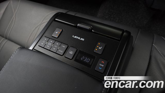 Lexus ES300h (VII) Luxury Plus 2023 — фото 32