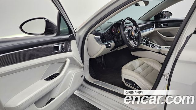Porsche Panamera (971) 4.0 Turbo 2017 — фото 10