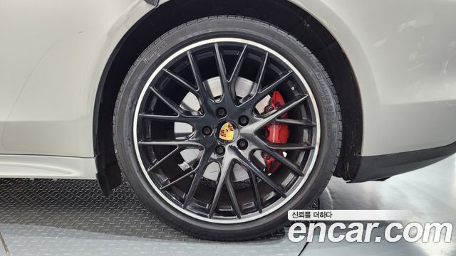 Porsche Panamera (971) 4.0 Turbo 2017 — фото 21