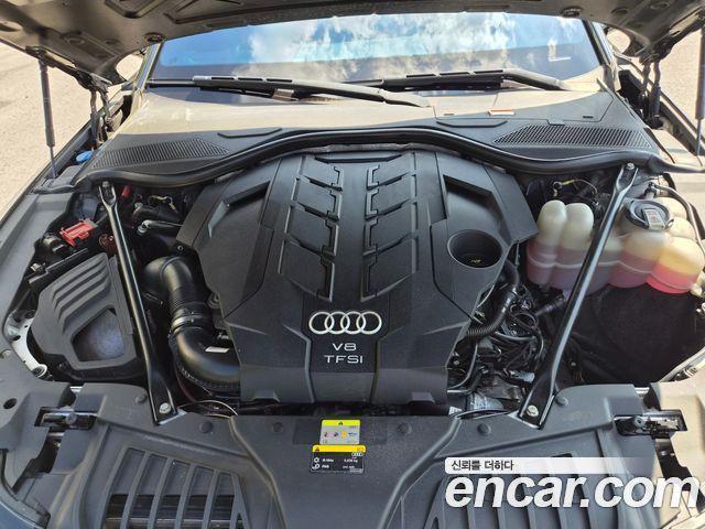 Audi A8 (D5) 60 TFSI Quattro LWB 2021 — фото 6