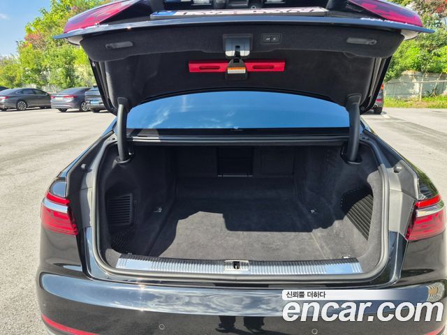Audi A8 (D5) 60 TFSI Quattro LWB 2021 — фото 24