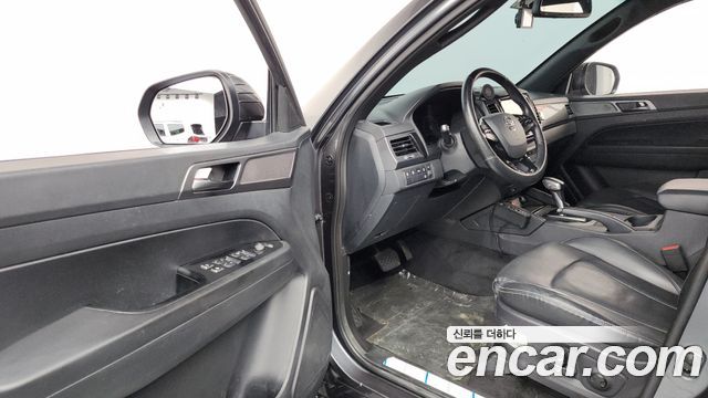 KG Mobility (SsangYong) Rexton Sports Khan Diesel 2.2 4WD Prestige 2023 — фото 10
