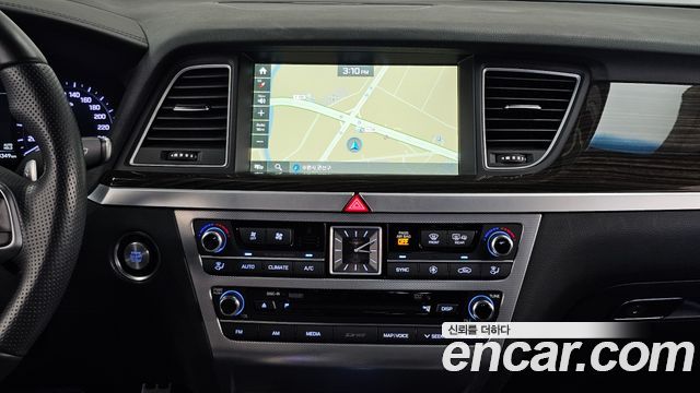 Genesis G80 3.3 GDI AWD Prestige 2018 — фото 18
