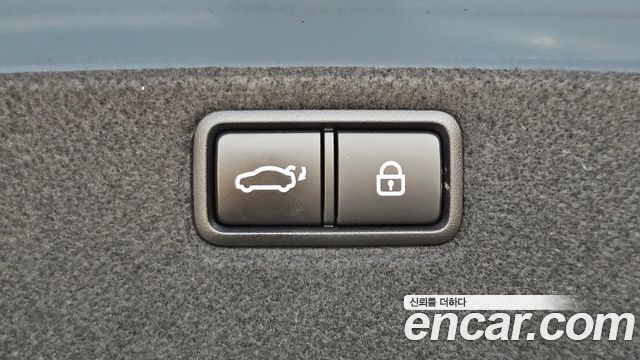 Genesis G80 3.3 GDI AWD Prestige 2018 — фото 33