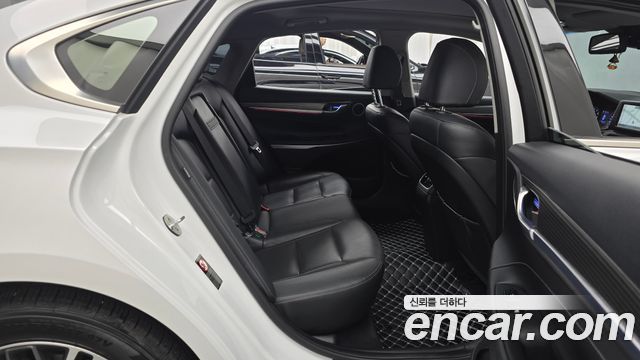 Hyundai Grandeur (IG) 2.4 Premium 2019 — фото 11
