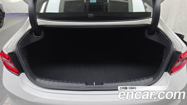 Hyundai Grandeur (IG) 2.4 Premium 2019 — фото 17