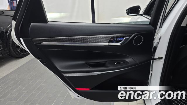 Hyundai Grandeur (IG) 2.4 Premium 2019 — фото 25