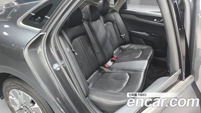 Kia K5 Hybrid (III) Trendy 2023 — фото 12
