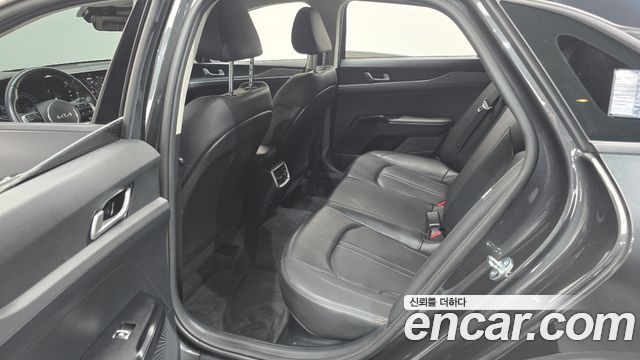 Kia K5 Hybrid (III) Trendy 2023 — фото 26