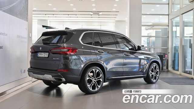 BMW X5 (G05) xDrive 40i xLine 2022 — фото 2