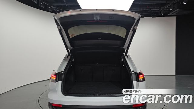 Audi Q4 e-tron (F4) 40 Premium 2023 — фото 27