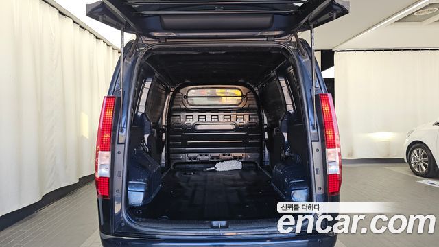 Hyundai Staria Cargo 3-Seater Modern 2023 — фото 20