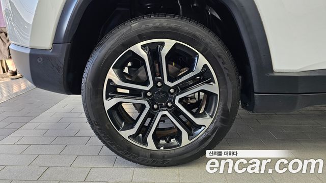 Jeep Compass (II) 2.4 limited 2WD 2022 — фото 5