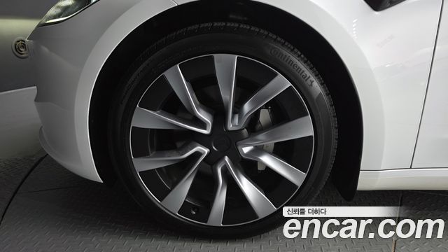 Tesla Model 3 Long Range AWD 2024 — фото 5