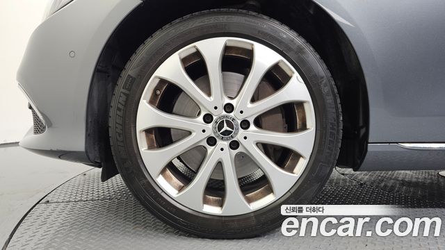 Mercedes-Benz E-Class (W213) E300 4MATIC Exclusive 2019 — фото 5