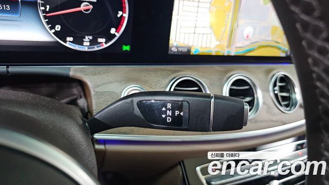 Mercedes-Benz E-Class (W213) E300 4MATIC Exclusive 2019 — фото 9
