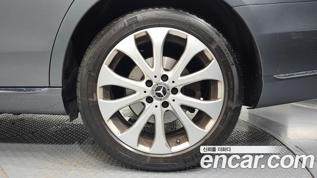 Mercedes-Benz E-Class (W213) E300 4MATIC Exclusive 2019 — фото 21