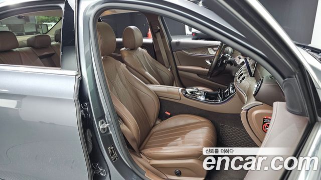 Mercedes-Benz E-Class (W213) E300 4MATIC Exclusive 2019 — фото 26