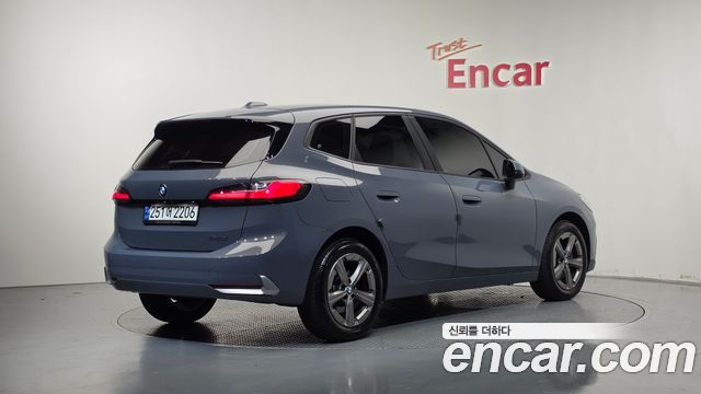 BMW 2 Series Active Tourer (U06) 218d Advantage 2023 — фото 2