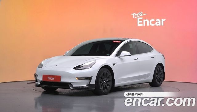 Tesla Model 3 Long Range AWD