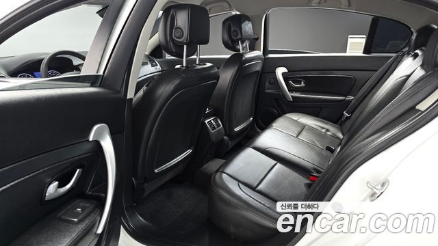 Renault Korea SM5 Platinum SE S/S Collection 2014 — фото 15