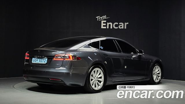Tesla Model S 90D 2017 — фото 2