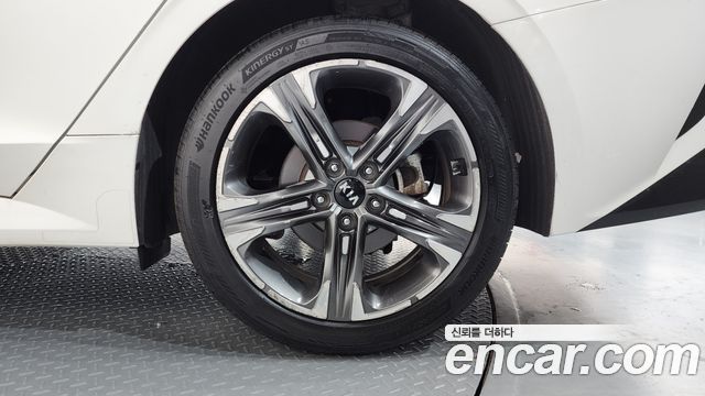 Kia K5 (III) 2.0 Noblesse 2021 — фото 21