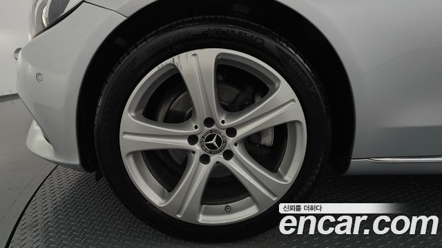 Mercedes-Benz C-Class (W205) C220 d Exclusive 2016 — фото 5