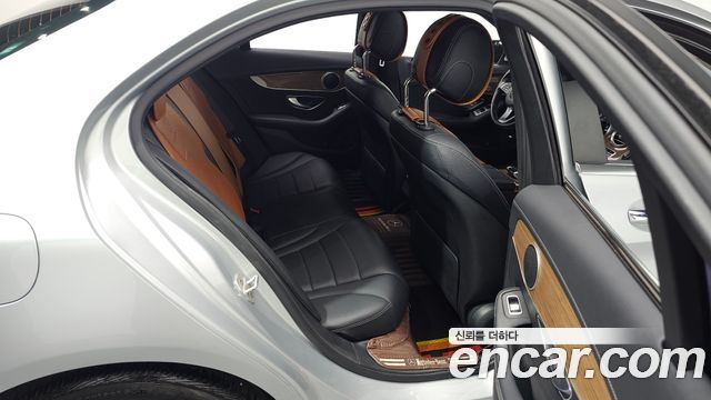 Mercedes-Benz C-Class (W205) C220 d Exclusive 2016 — фото 11
