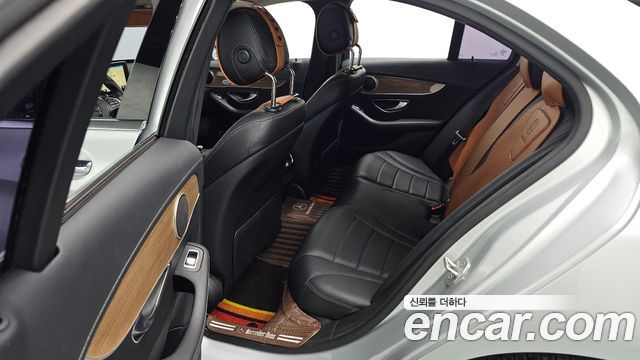 Mercedes-Benz C-Class (W205) C220 d Exclusive 2016 — фото 12