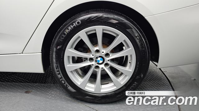 BMW 3 Series GT (F34) GT 320d 2018 — фото 27