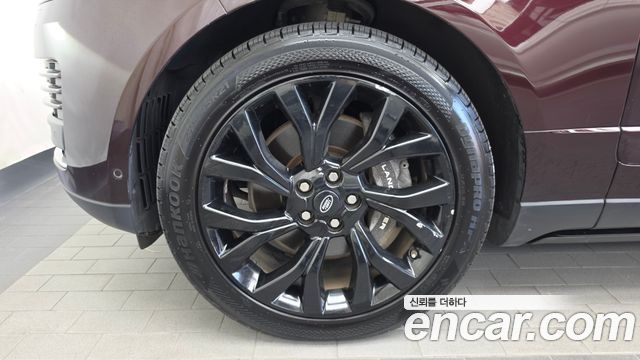Land Rover Range Rover (IV) 4.4 SDV8 Vogue SE DIESEL 2018 — фото 5