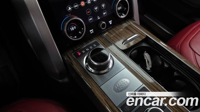 Land Rover Range Rover (IV) 4.4 SDV8 Vogue SE DIESEL 2018 — фото 9