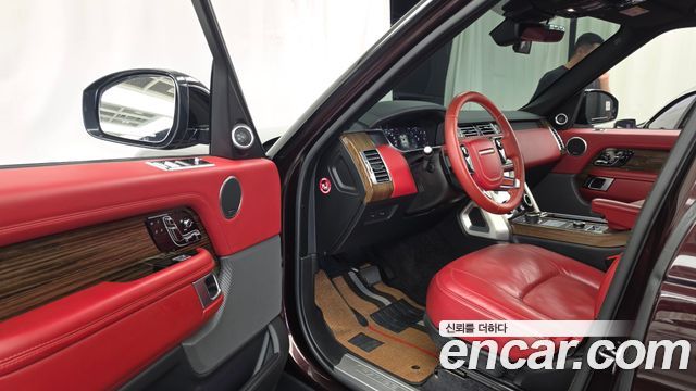 Land Rover Range Rover (IV) 4.4 SDV8 Vogue SE DIESEL 2018 — фото 10