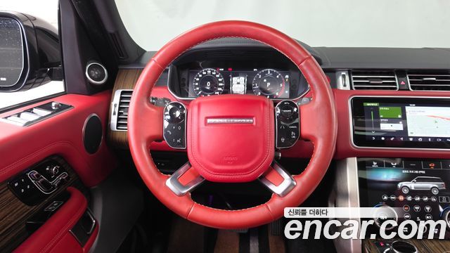 Land Rover Range Rover (IV) 4.4 SDV8 Vogue SE DIESEL 2018 — фото 13