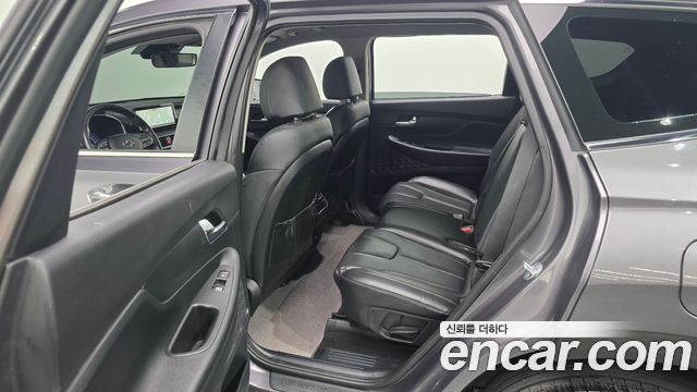 Hyundai Santa Fe HEV 1.6 2WD Exclusive 2023 — фото 11