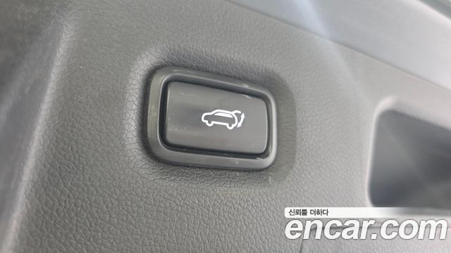 Hyundai Santa Fe HEV 1.6 2WD Exclusive 2023 — фото 16