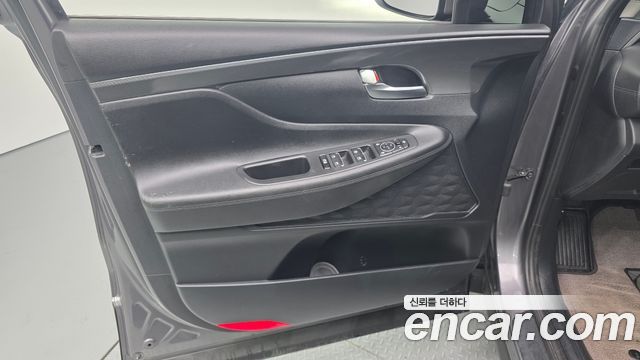 Hyundai Santa Fe HEV 1.6 2WD Exclusive 2023 — фото 24