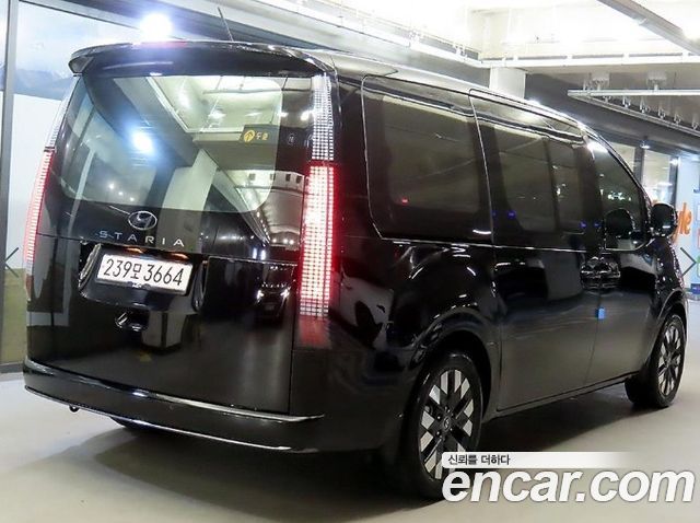 Hyundai Staria L3.5 Lounge 9-Seater Inspiration 2022 — фото 4