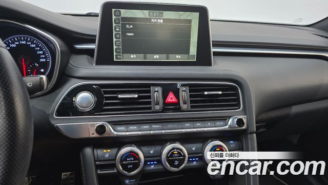 Genesis G70 2.0T AWD Sport Package 2018 — фото 15