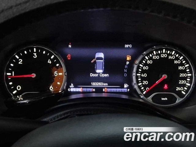Jeep Renegade 2.0 Diesel Longitude AWD 2016 — фото 6