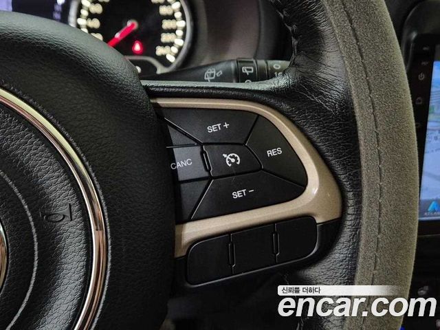 Jeep Renegade 2.0 Diesel Longitude AWD 2016 — фото 19